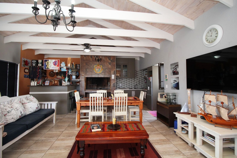 4 Bedroom Property for Sale in Country Club Western Cape